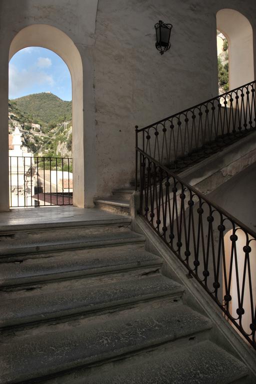 La Tuga - Ravello Accommodation Мінорі Екстер'єр фото