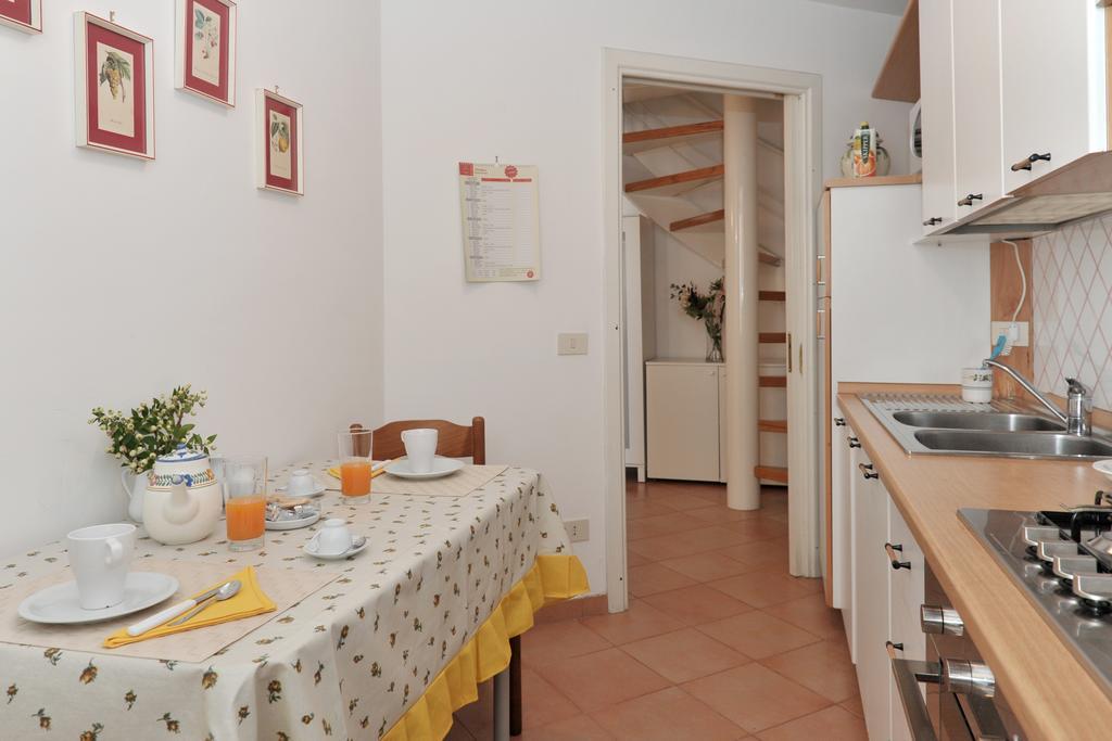La Tuga - Ravello Accommodation Мінорі Екстер'єр фото
